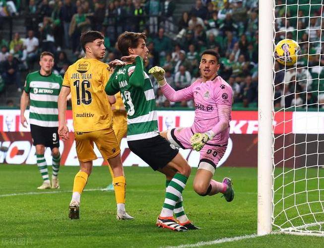 集结日葡超焦点战,毕尔巴鄂竞技队长鼓劲,赛场秩序良好,训练强度明显提升 集结日葡超焦点战,毕尔巴鄂竞技队长鼓劲,赛场秩序良好,训练强度明显提升