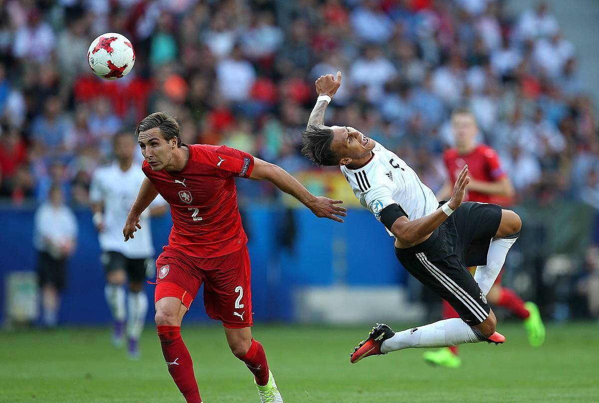 爱游戏体育-包含国际比赛日体能课后；莱比锡豪取连胜备战法甲；赛场秩序良好；纪律约束更严格的词条-爱游戏体育